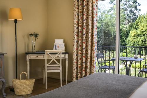 Family Room (2 adults + 2 children)