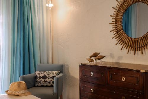 Suite with sea view, free access to the spa and private beach