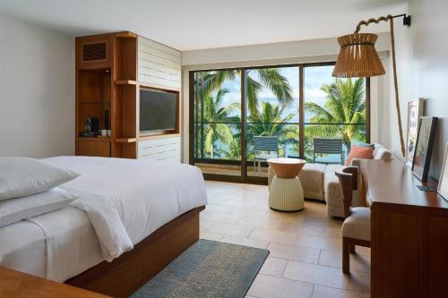 King Room with Ocean View and Accessible Shower