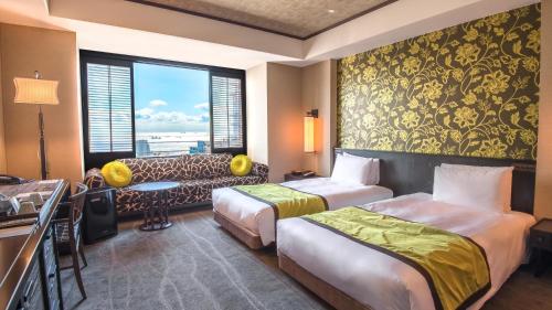 Oriental Triple Room- Harbour Side