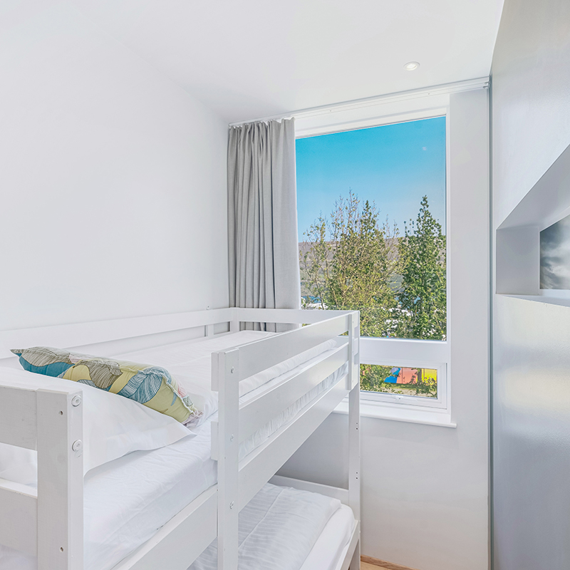 King Guest Room with Sofabed