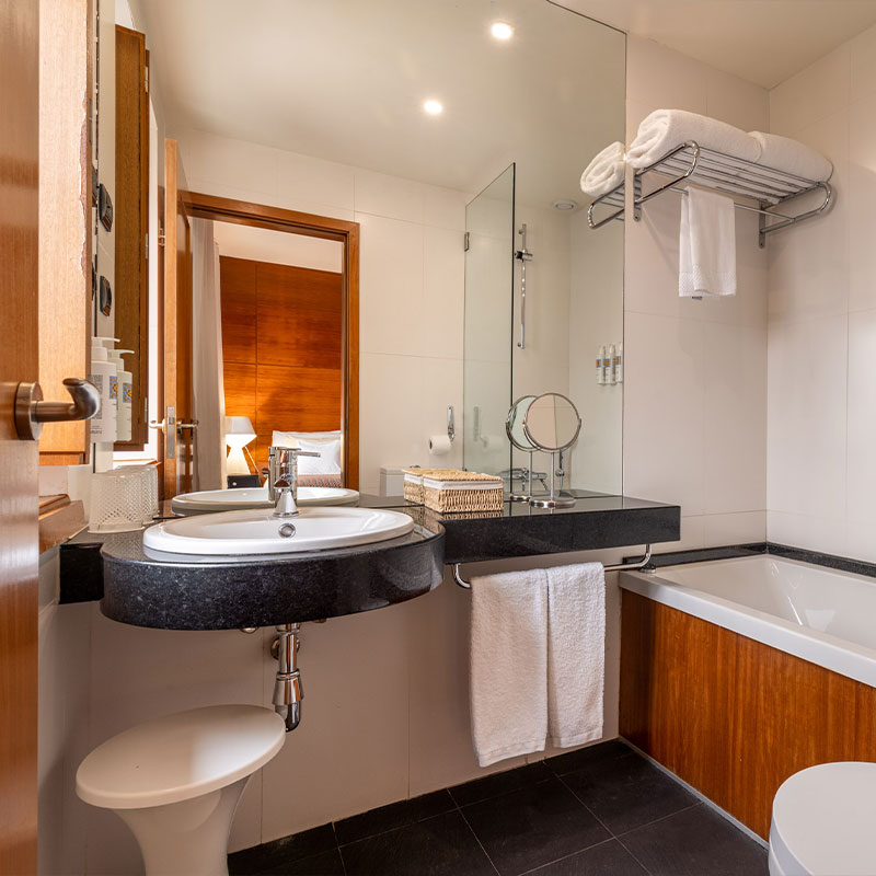 Suite II