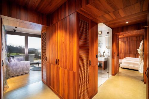 Suite with Lake View