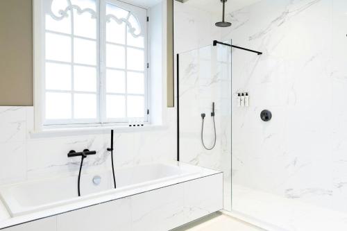 Brilliant Diamond Suite