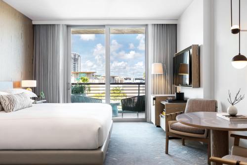 King Room with Mobility Accessible Roll-In Shower and City View