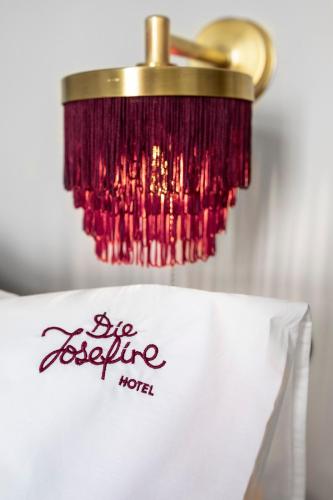Deluxe Zimmer mit Queensize Bett – Josefine Historique