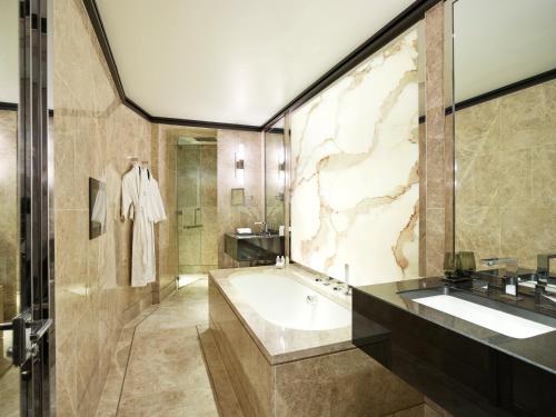 Hyde Park Balcony Room
