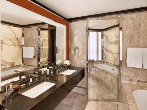 Park Lane Balcony Suite
