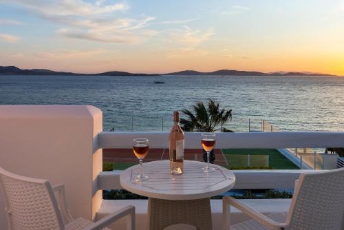 Signature Aegean Room with Outdoor Jetted Tub and Sea View
