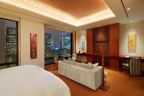 Premier Corner Room King