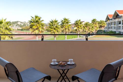 Superior Room - 2 Single Beds - City Or Golf View