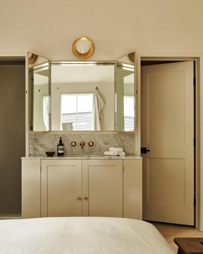One Bedroom Suite