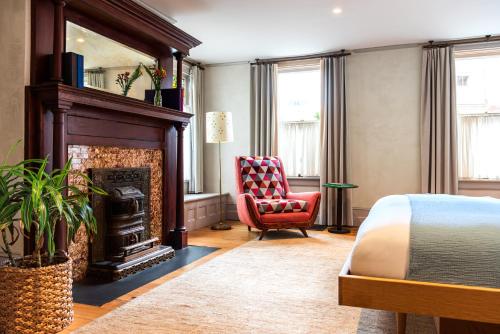 John St Luxury King Suite