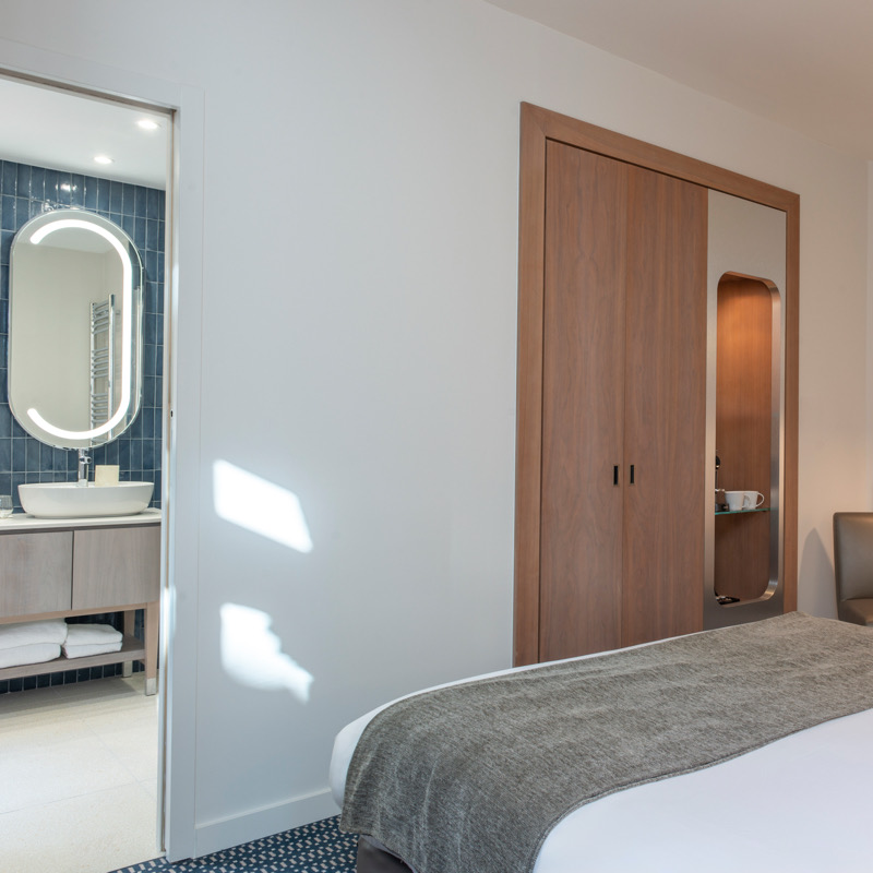 Deluxe Double Room - 1 Queen Room