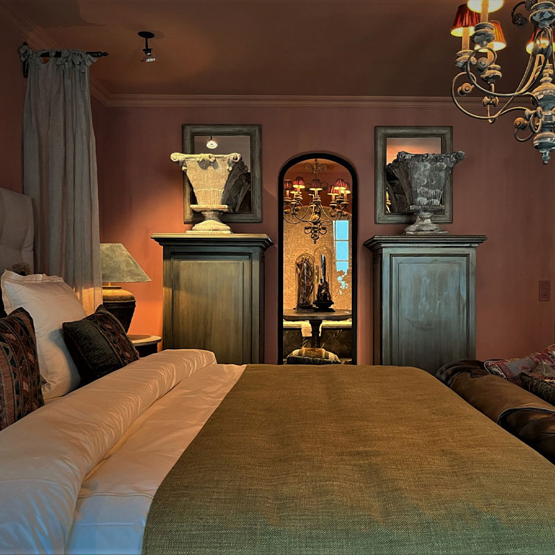Colonial Suite