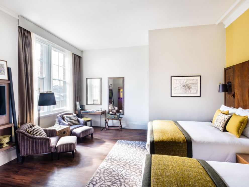 Premium Queen Room