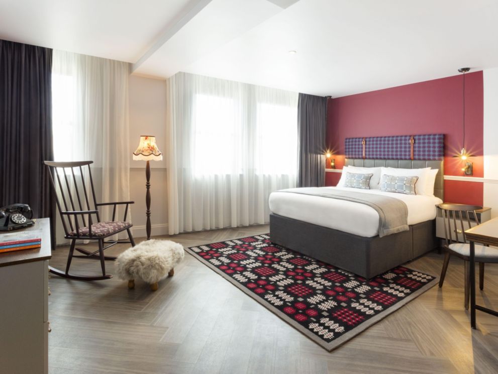 1 Queen Bed Accessible Standard