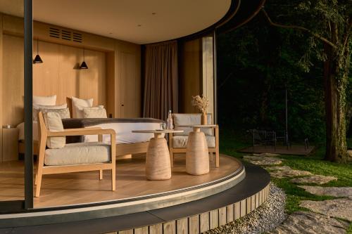 Suite with Mountain View