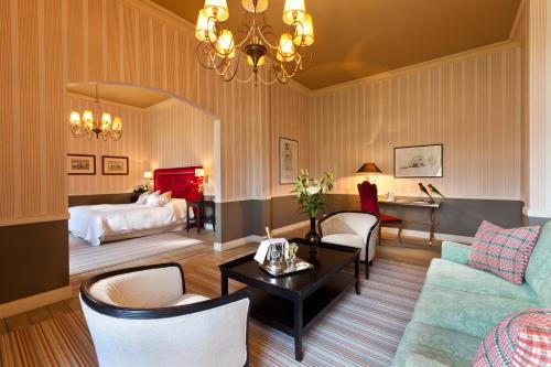 Suite with Garden View