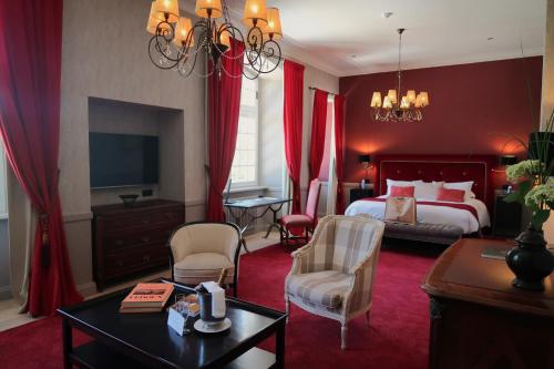 Suite with Garden View