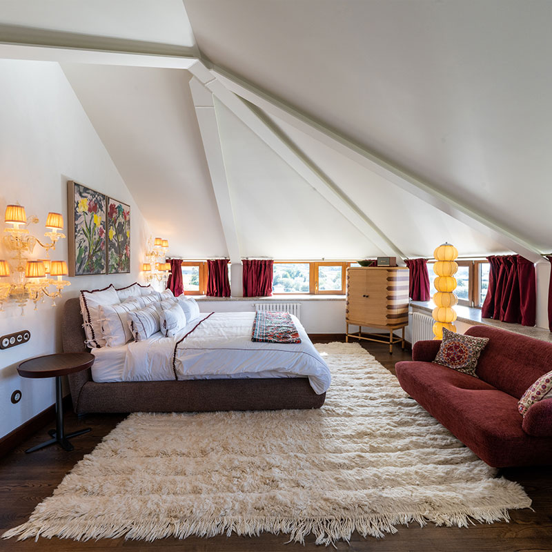 Corner Suite