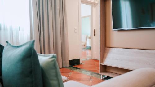 Red Level Suite One Bedroom
