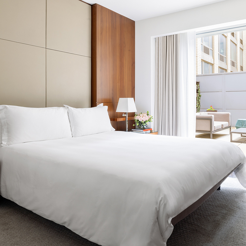 Deluxe Room with Fifth Avenue Terrace