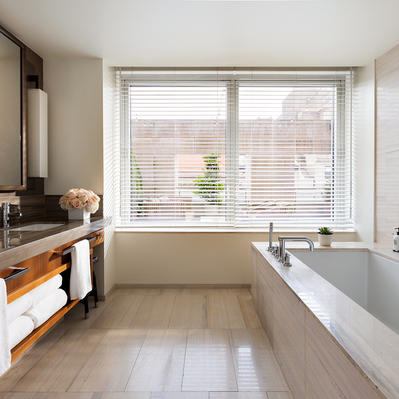 Deluxe Room with Fifth Avenue Terrace