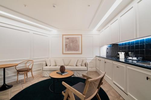 Homey Suite