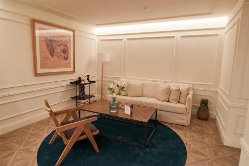 Homey Suite
