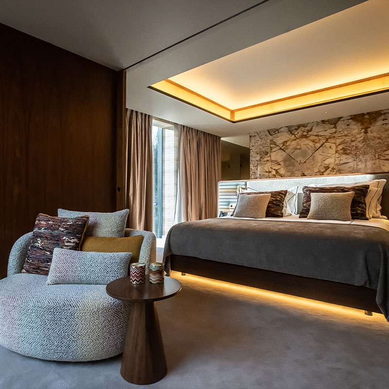 Signature Suite