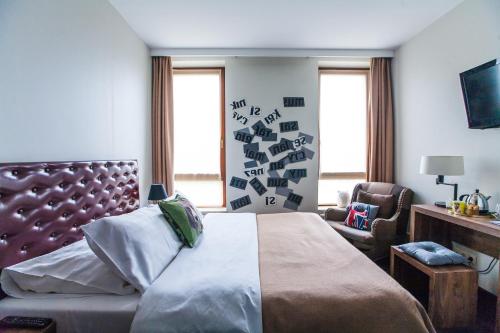 Superior Single Room with Queen-Size Bed
