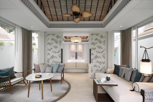 Beachfront Pool Villa