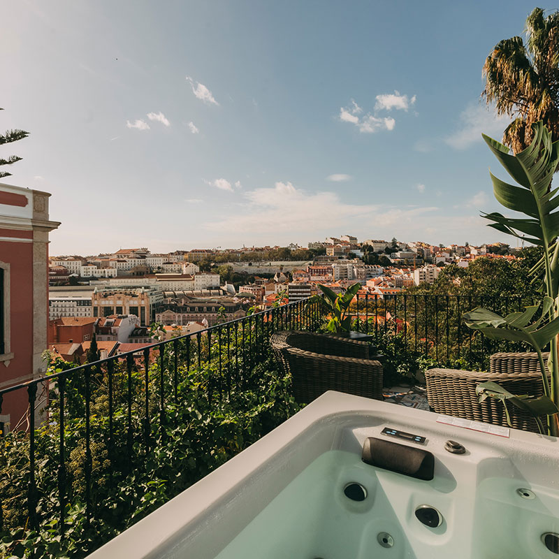 Royal with Jacuzzi