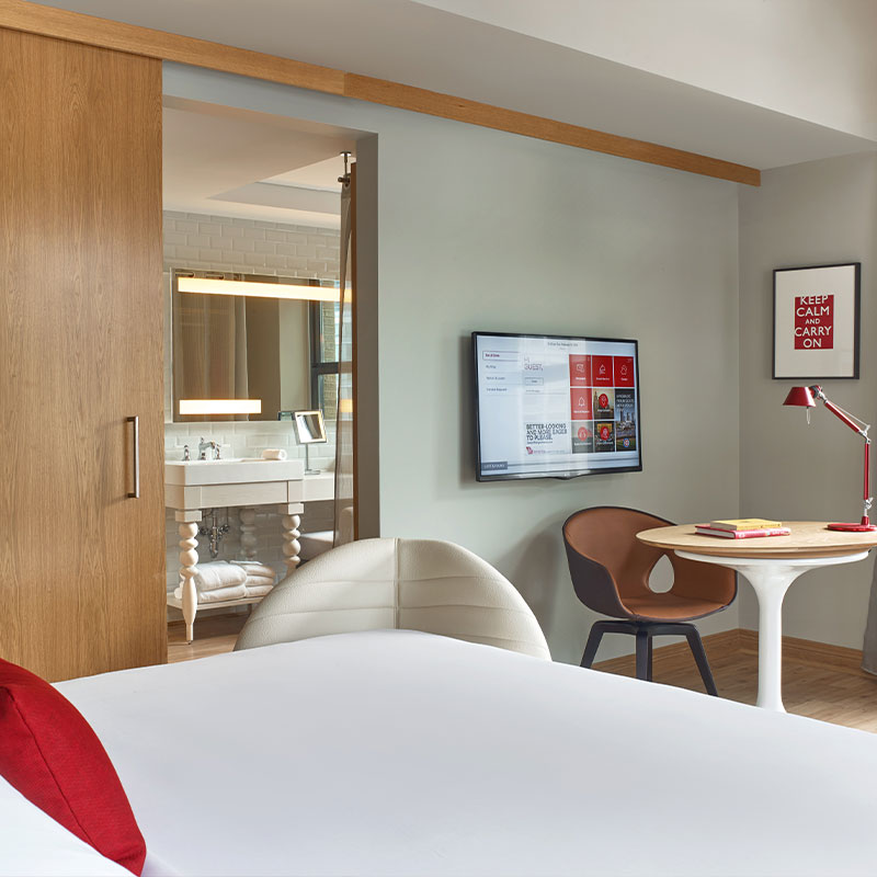 Grand Chamber King Suite City View ADA
