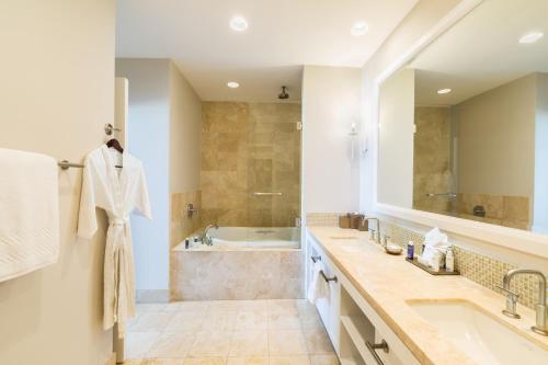 Adults Only Grace Bay Junior Suite
