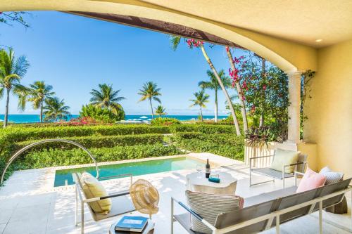 Estate Four Bedroom Beach Pool Residence
