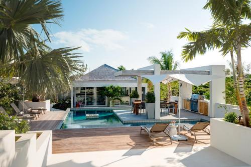 5 Bedroom Sundog Villa