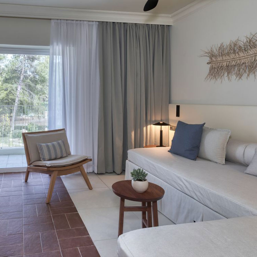 Grand Tropical Nest (2 Bedrooms)