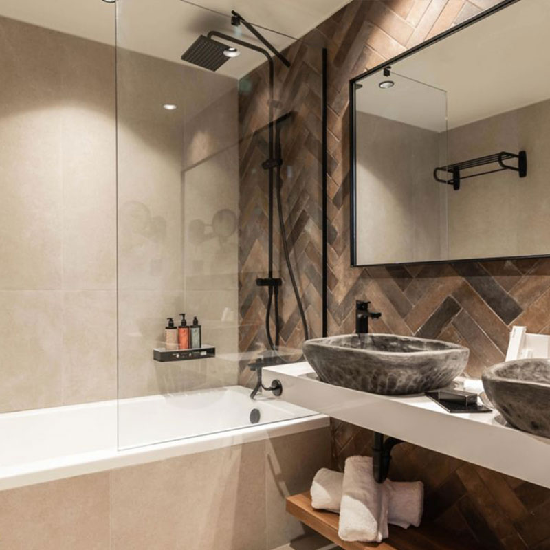 Sapphire Lush Suite (2 Bedrooms)