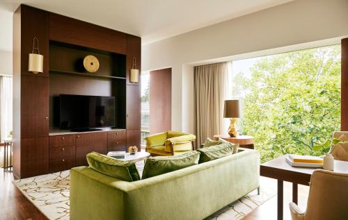 Two-Bedroom Park Corner Suite