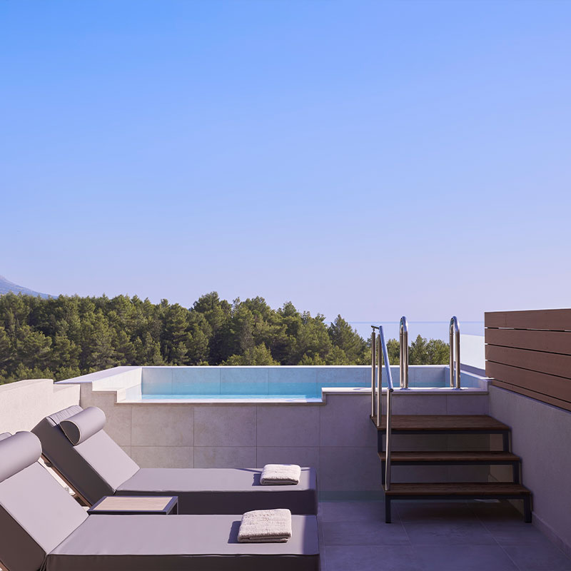 Honeymoon Suite Sea View, Plunge Pool