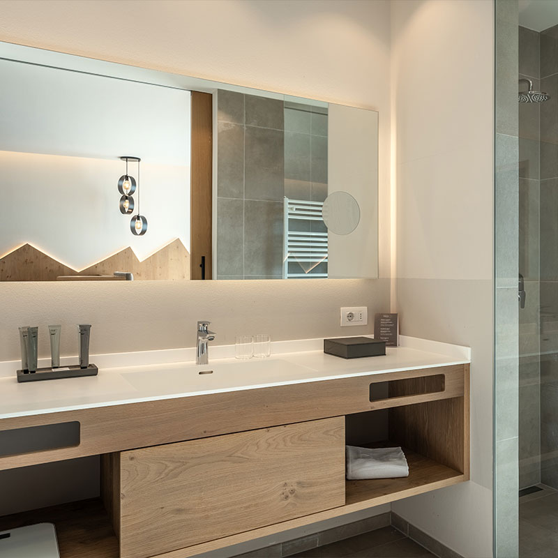 Deluxe Suite with Spa Bath