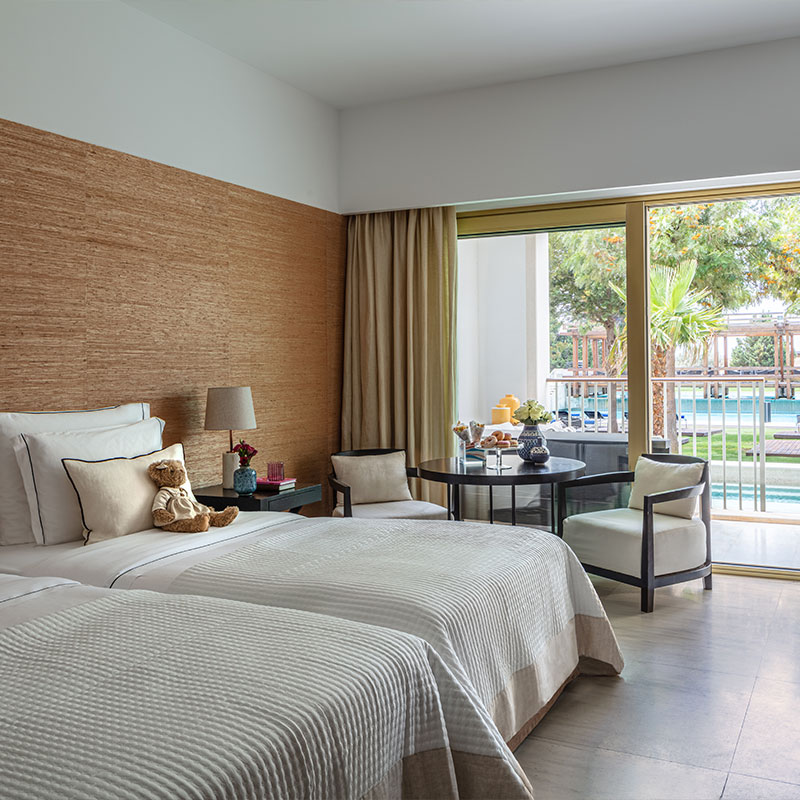 Two Bedroom Family Pool Access Room Twin