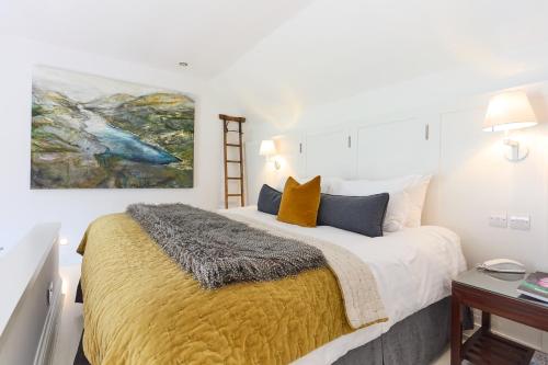 Large Double or Twin Room