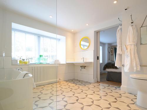 Large Double or Twin Room