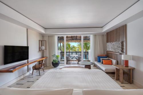 Hibiscus Family Ocean View Suite