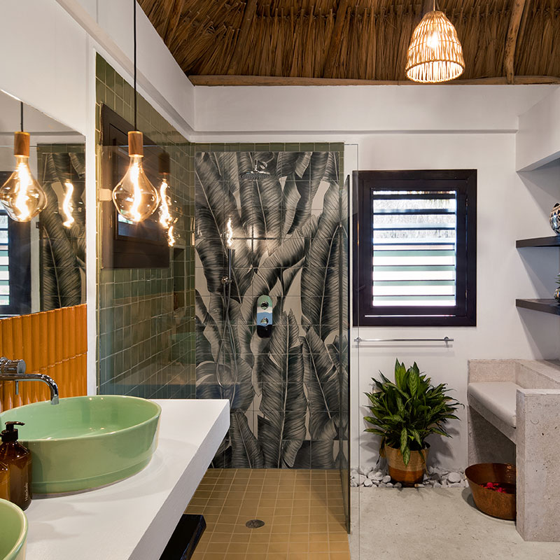Seafront Luxury Suite