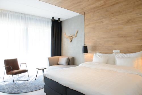 Deluxe Double Room with Terrace