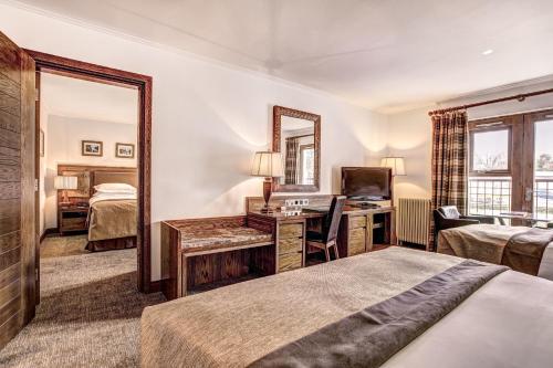 Superior King Room 